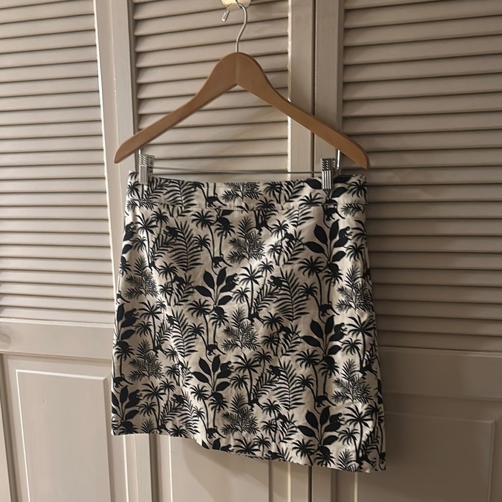 Talbots A-line Tropical Print Skirt Black and White 8 Petite - Picture 1 of 5